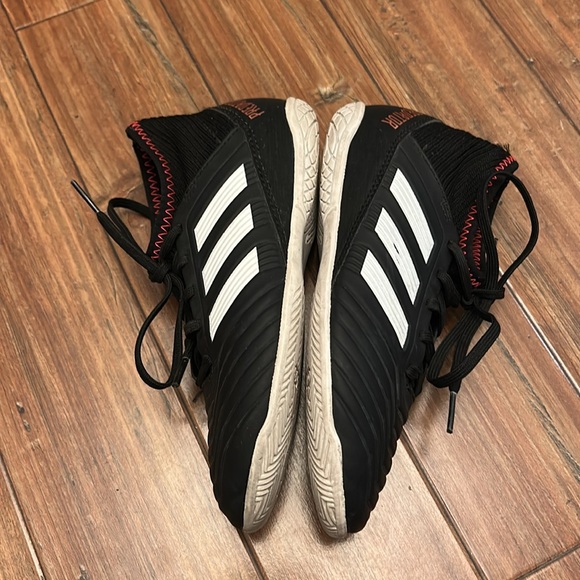 Adidas kids predator white -core black boots for boys wear it just few times - Picture 5 of 8